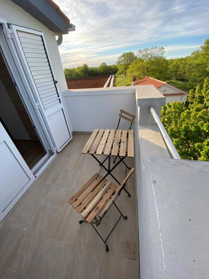 Holiday Home “Marko” With Heated Pool! Nin Eksteriør billede