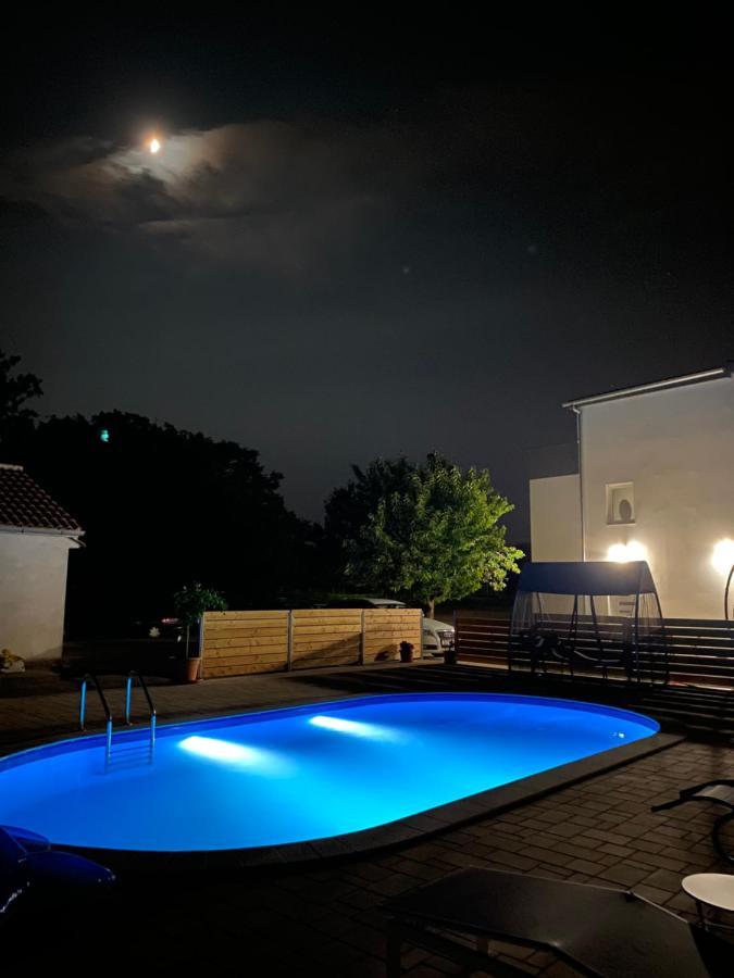 Holiday Home “Marko” With Heated Pool! Nin Eksteriør billede