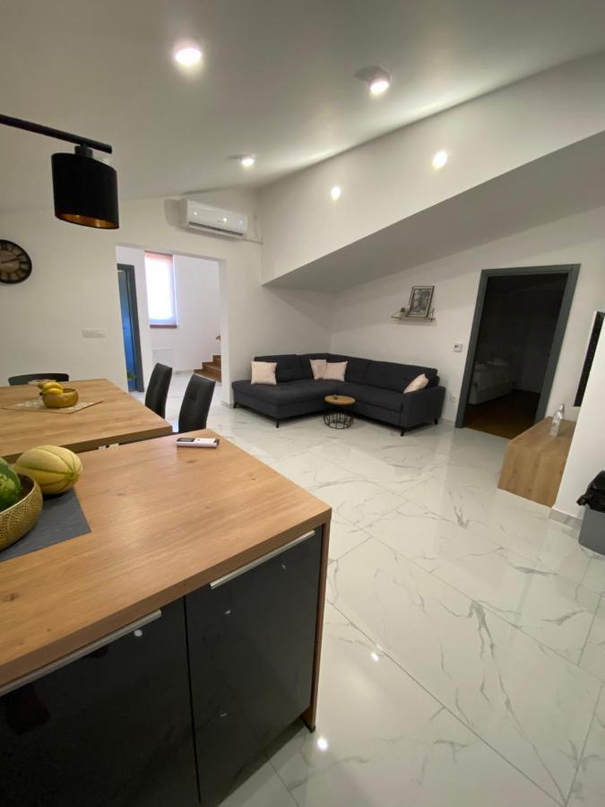 Holiday Home “Marko” With Heated Pool! Nin Eksteriør billede