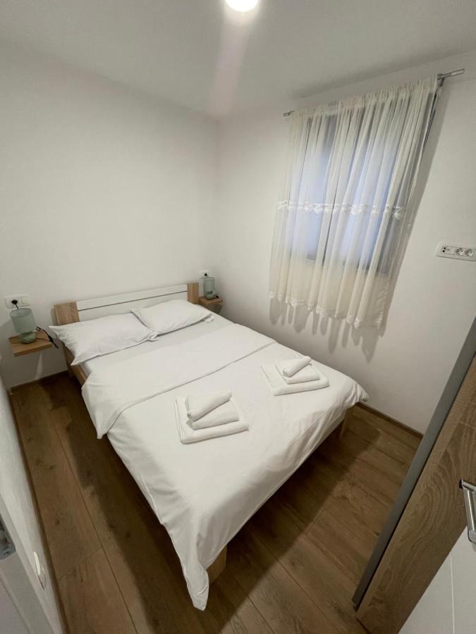 Holiday Home “Marko” With Heated Pool! Nin Eksteriør billede